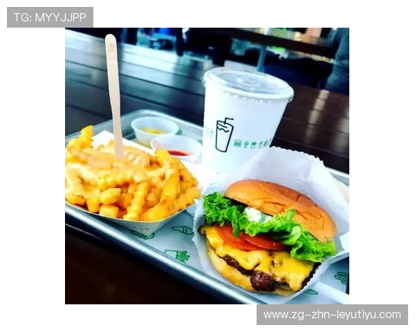 汉堡靠边路配合不断放大攻势，带来进攻新风潮